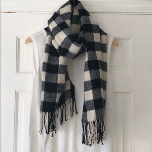 Buffalo Check plaid scarf, super soft